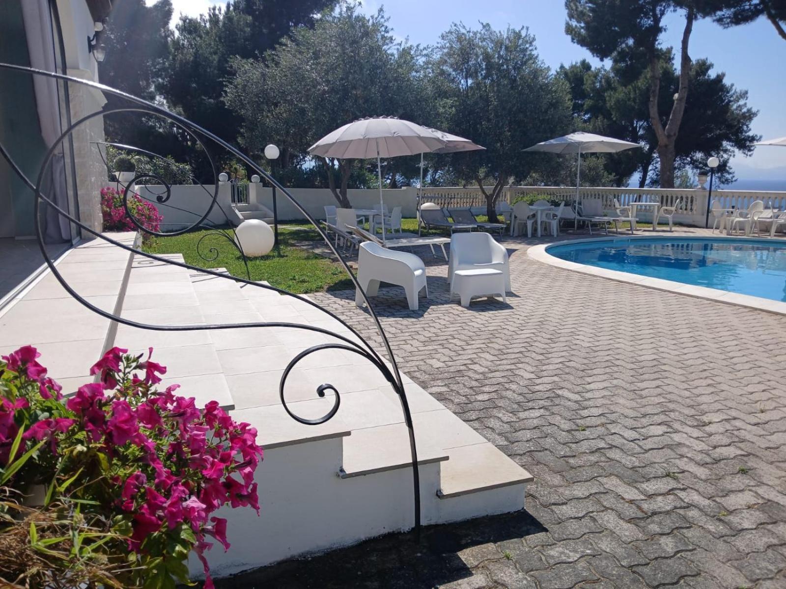 Villa Nunziatella Badia Trappeto  Buitenkant foto