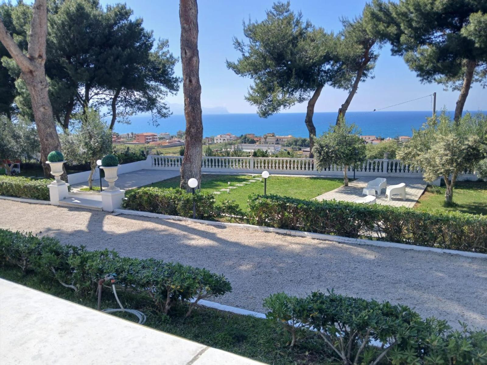 Villa Nunziatella Badia Trappeto  Buitenkant foto