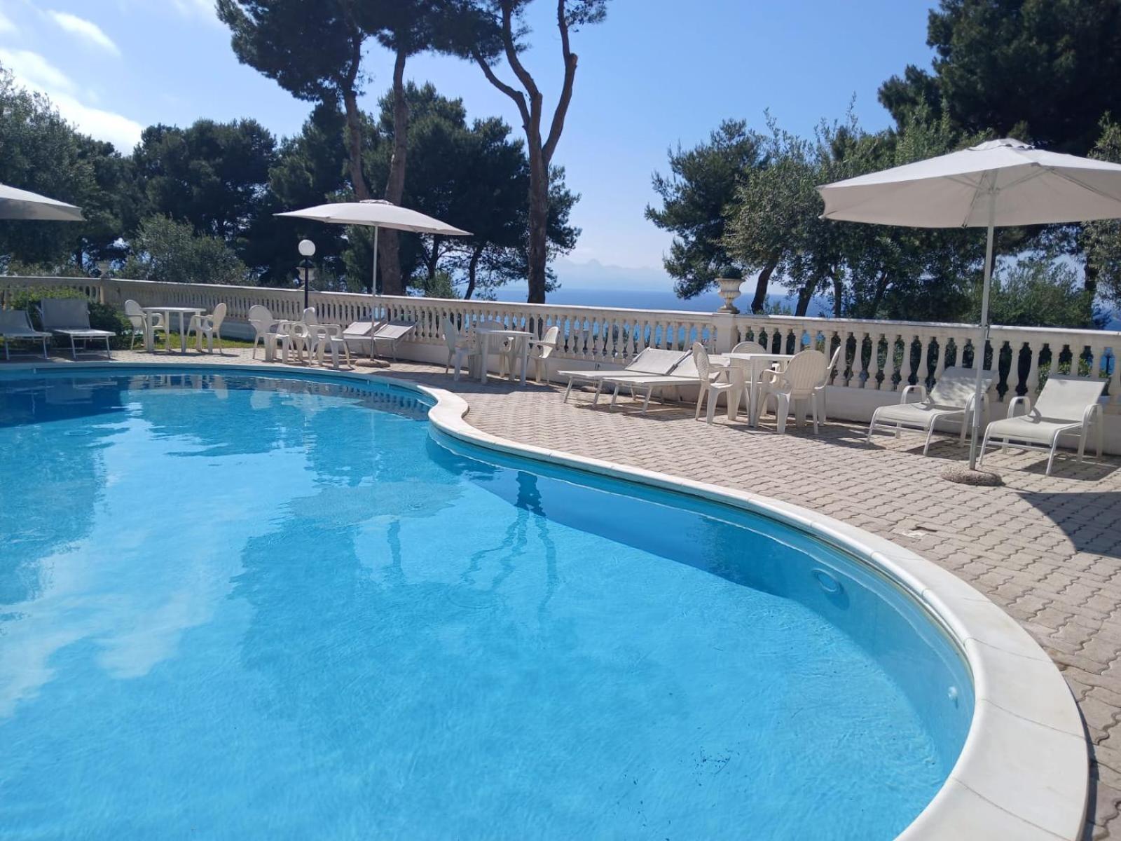 Villa Nunziatella Badia Trappeto  Buitenkant foto